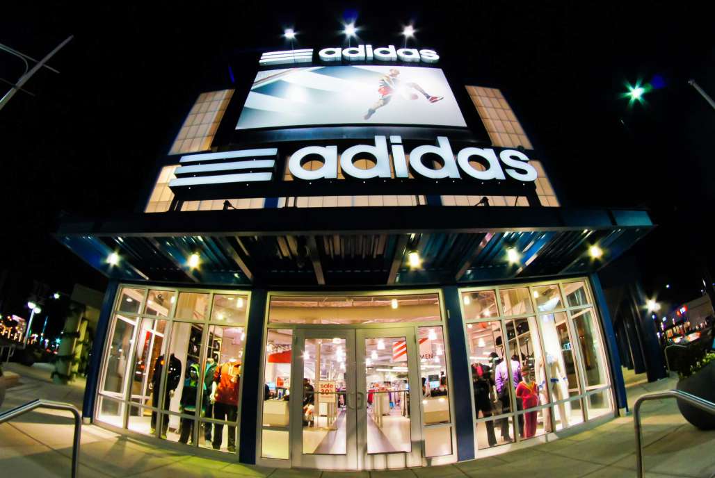 Helping a Sportswear giant become customer-obsessed
